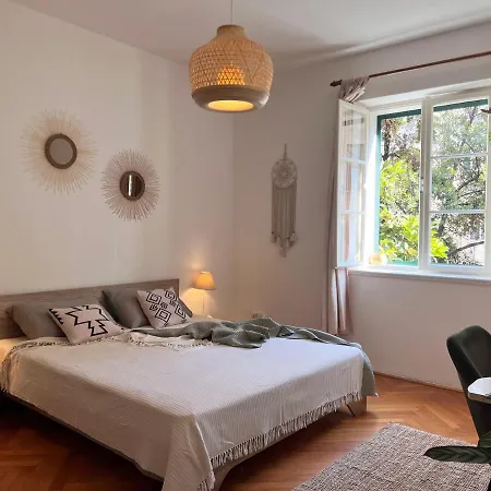 Cozy Bohemian 2 Mins From The Beach 斯普利特