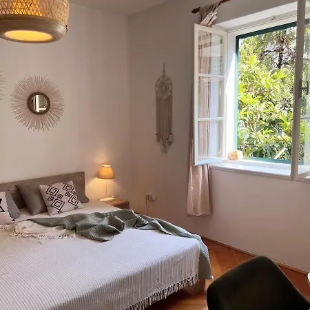 Cozy Bohemian 2 Mins From The Beach سبليت